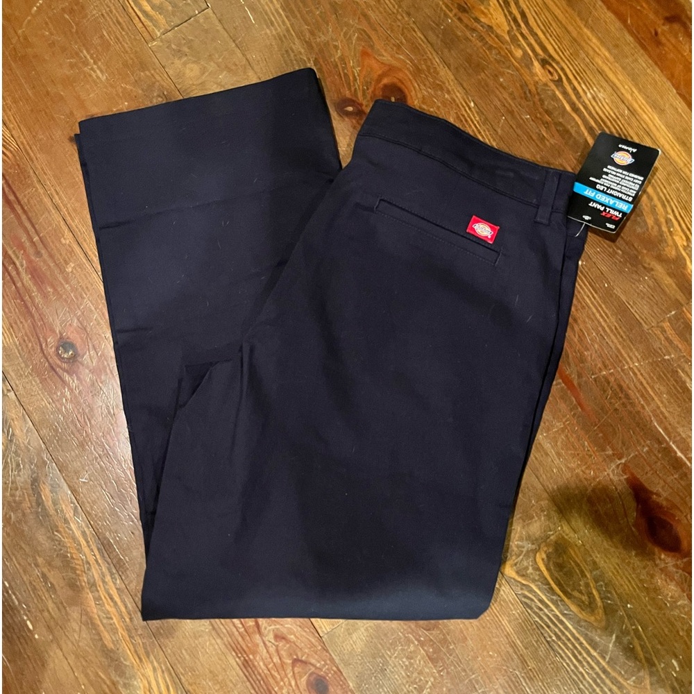 Women’s Navy Flex Twill Dickies pant